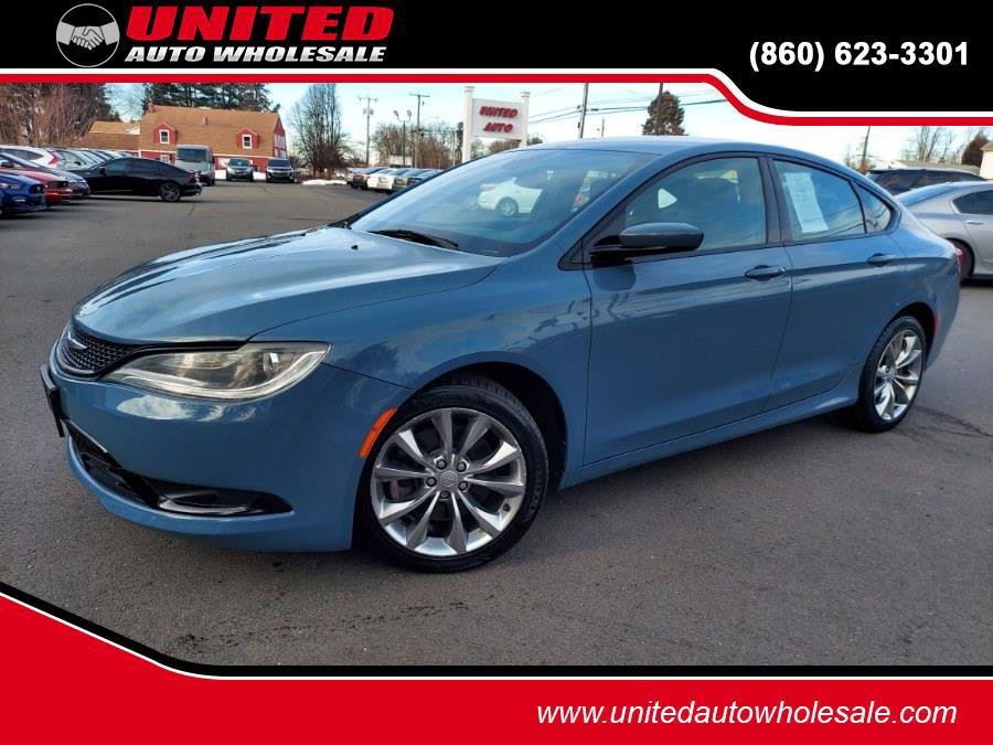 Used 2015 Chrysler 200 S w/ Navigation & Sound Group I AWD/4WD image 1