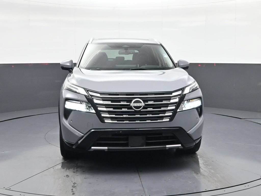 Used 2024 Nissan Rogue Platinum w/ Platinum Premium Package FWD image 2