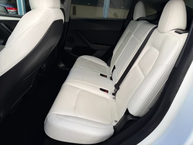 Used 2023 Tesla Model Y Performance AWD/4WD image 14