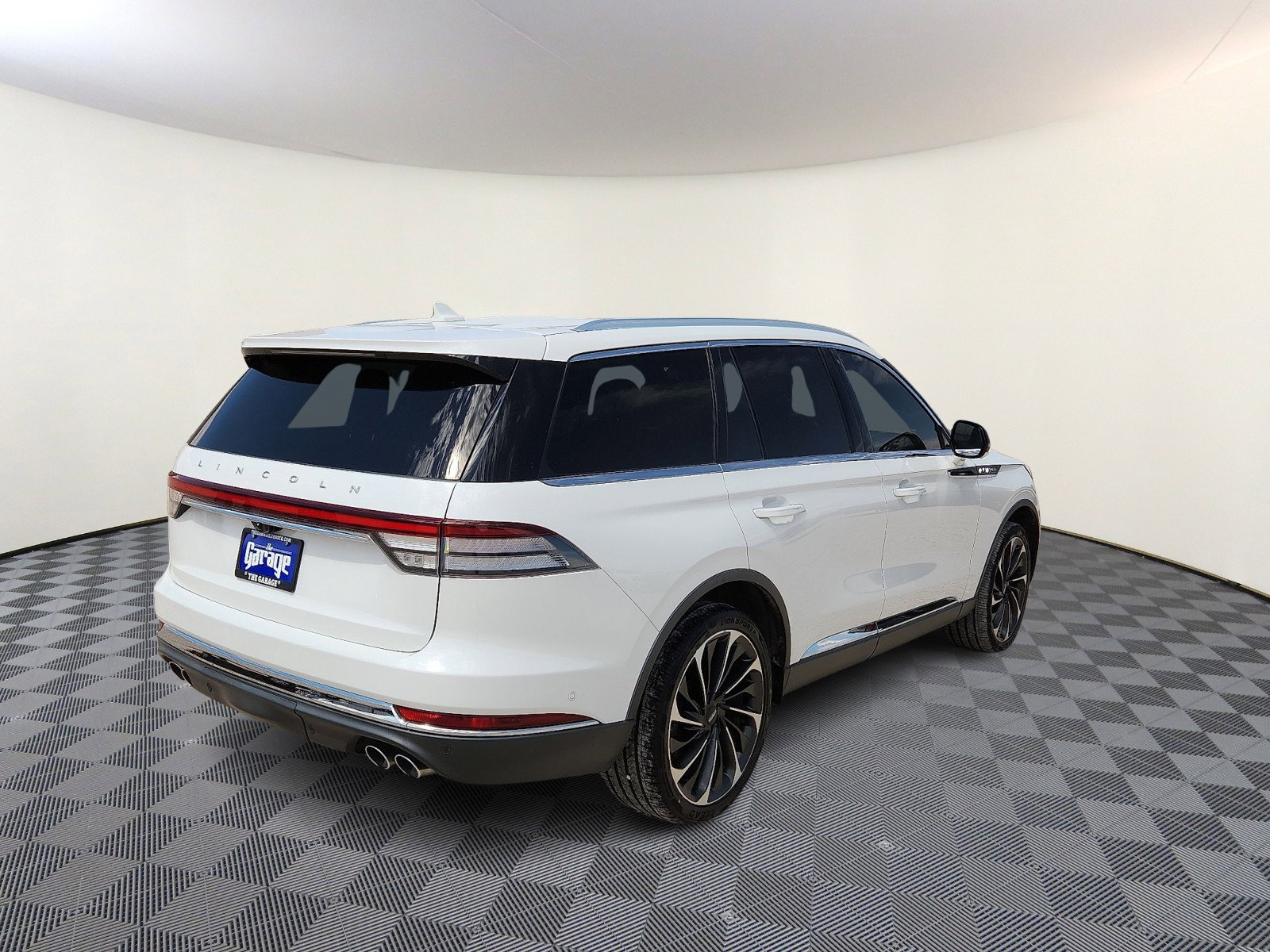 Used 2020 Lincoln Aviator Reserve w/ Equipment Group 202A AWD/4WD image 4