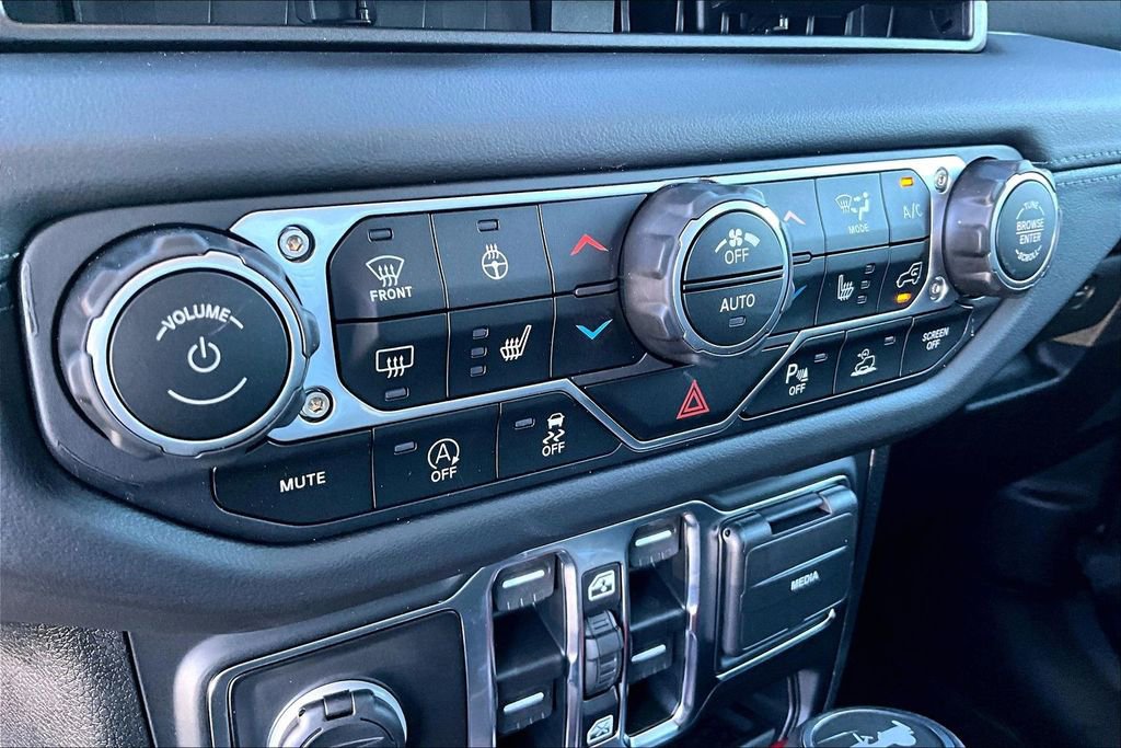 New 2025 Jeep Wrangler Sahara image 18