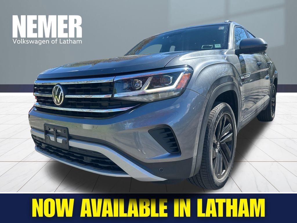 Used 2022 Volkswagen Atlas Cross Sport SE w/ Panoramic Sunroof Package