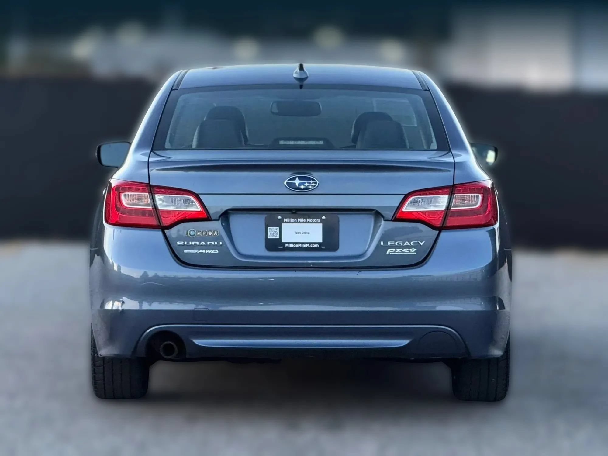 Used 2016 Subaru Legacy 2.5i Limited AWD/4WD image 4