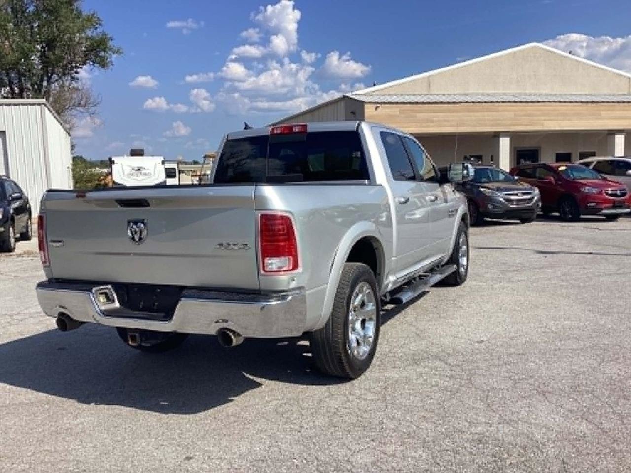 Used 2014 RAM 1500 Laramie AWD/4WD image 4