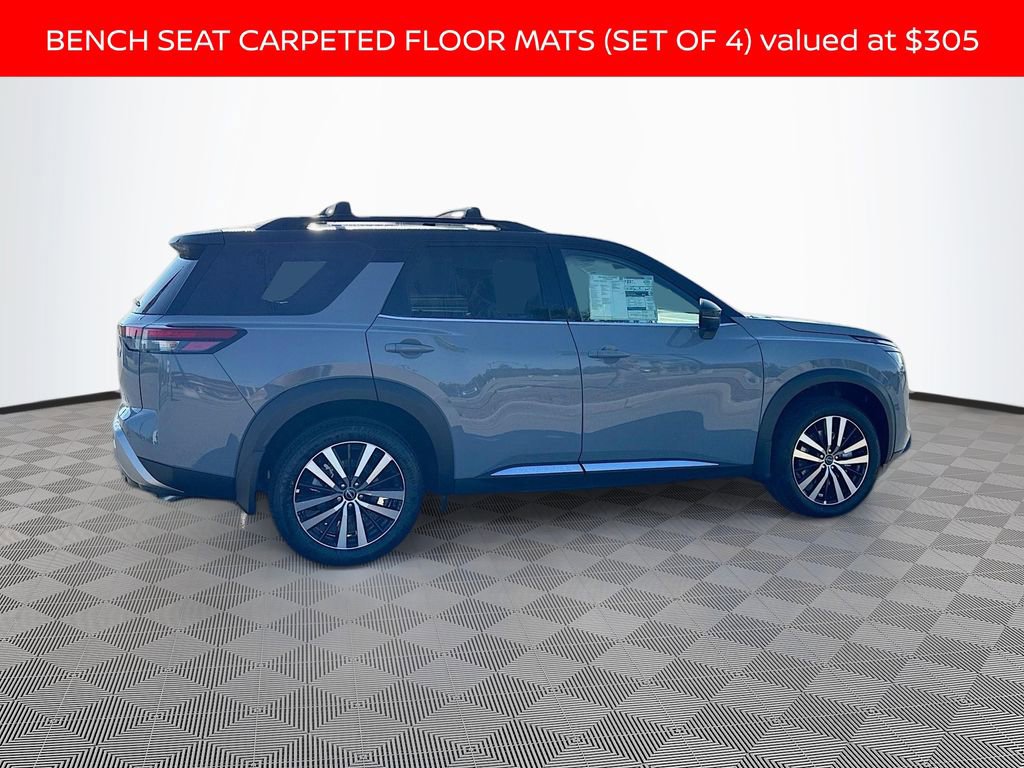 Used 2025 Nissan Pathfinder Platinum w/ Cargo Package image 5