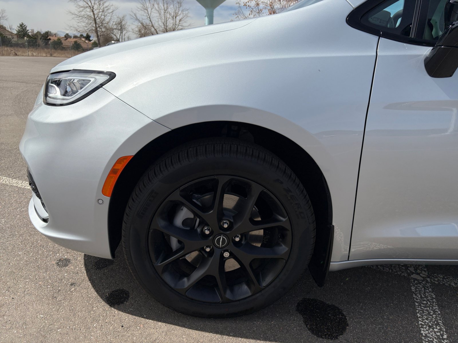 New 2026 Chrysler Pacifica Limited w/ S Appearance Package AWD/4WD image 11