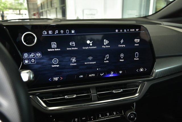 Used 2025 Chevrolet Equinox EV LT image 22