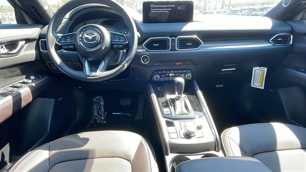 New 2025 MAZDA CX-5 Signature image 17