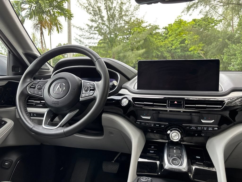 Used 2025 Acura MDX w/ Technology Package FWD image 25