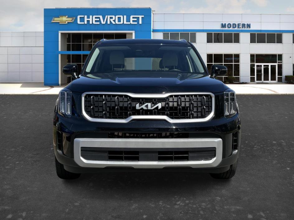Used 2023 Kia Telluride EX w/ EX Captain's Chair Package AWD/4WD image 7
