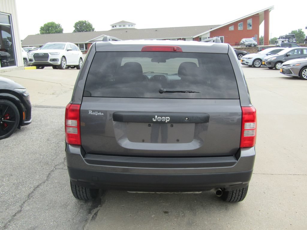 Used 2015 Jeep Patriot Sport FWD image 4