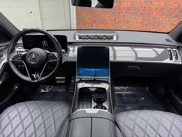 Used 2025 Mercedes-Benz S 580 4MATIC Sedan image 12