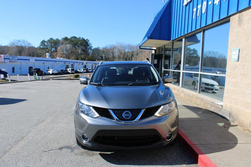 Used 2018 Nissan Rogue Sport SV w/ SV Technology Package FWD image 2