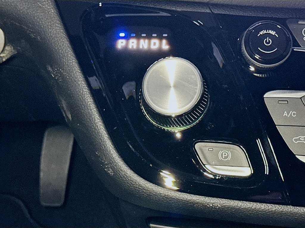 New 2026 Chrysler Pacifica Select FWD image 11