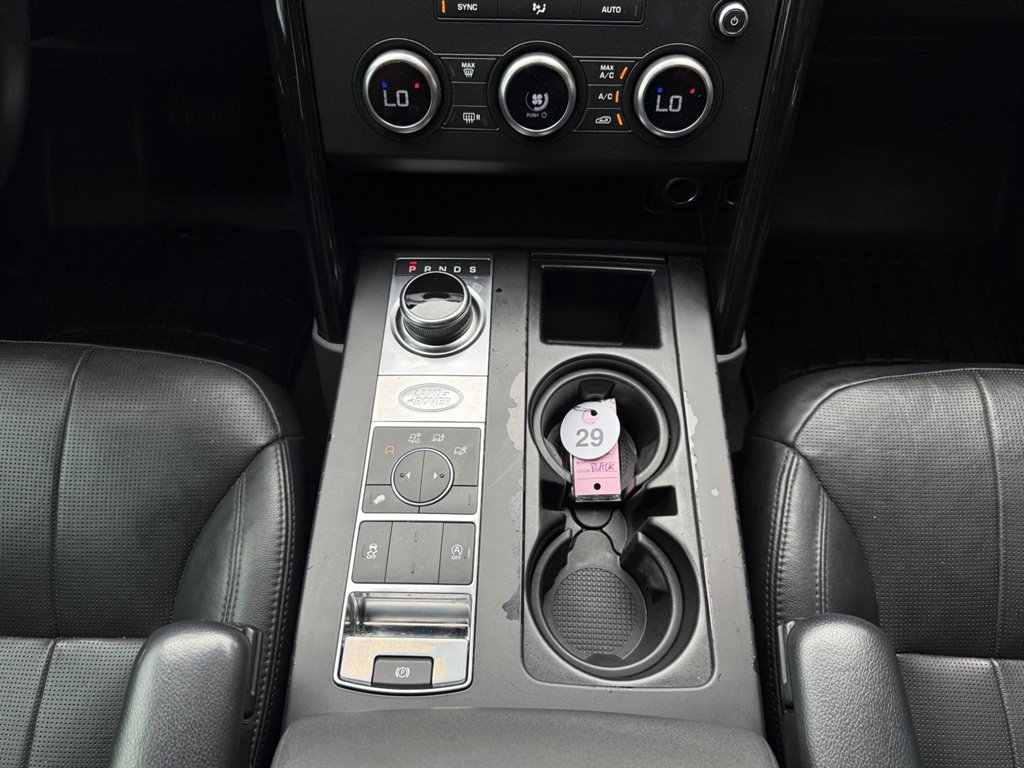 Used 2019 Land Rover Discovery SE AWD/4WD image 26