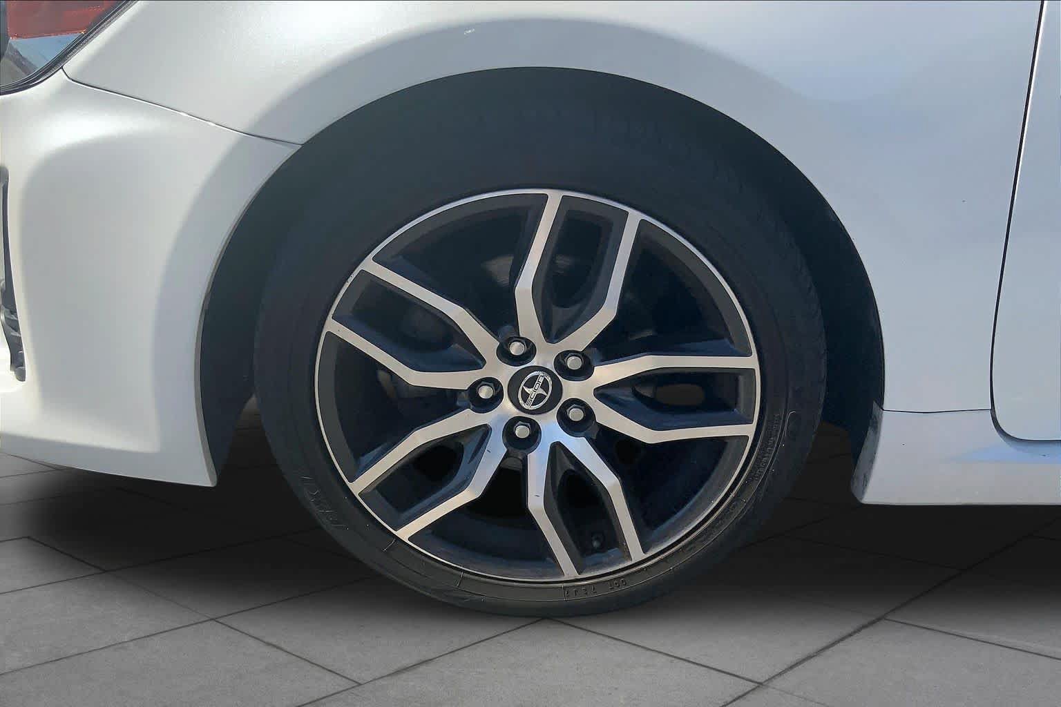 Used 2016 Scion tC FWD image 10