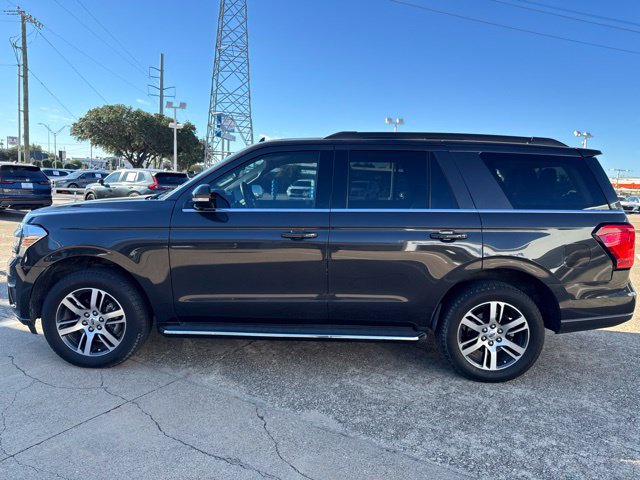 Used 2023 Ford Expedition XLT RWD image 4
