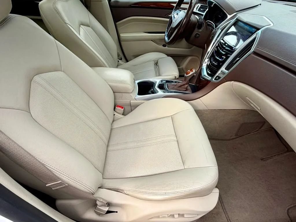 Used 2013 Cadillac SRX Luxury w/ Driver Awareness Package AWD/4WD image 18