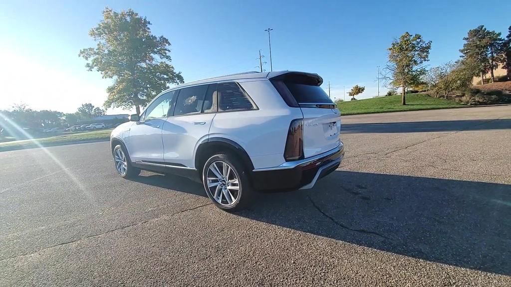 New 2026 Cadillac Vistiq Luxury image 3