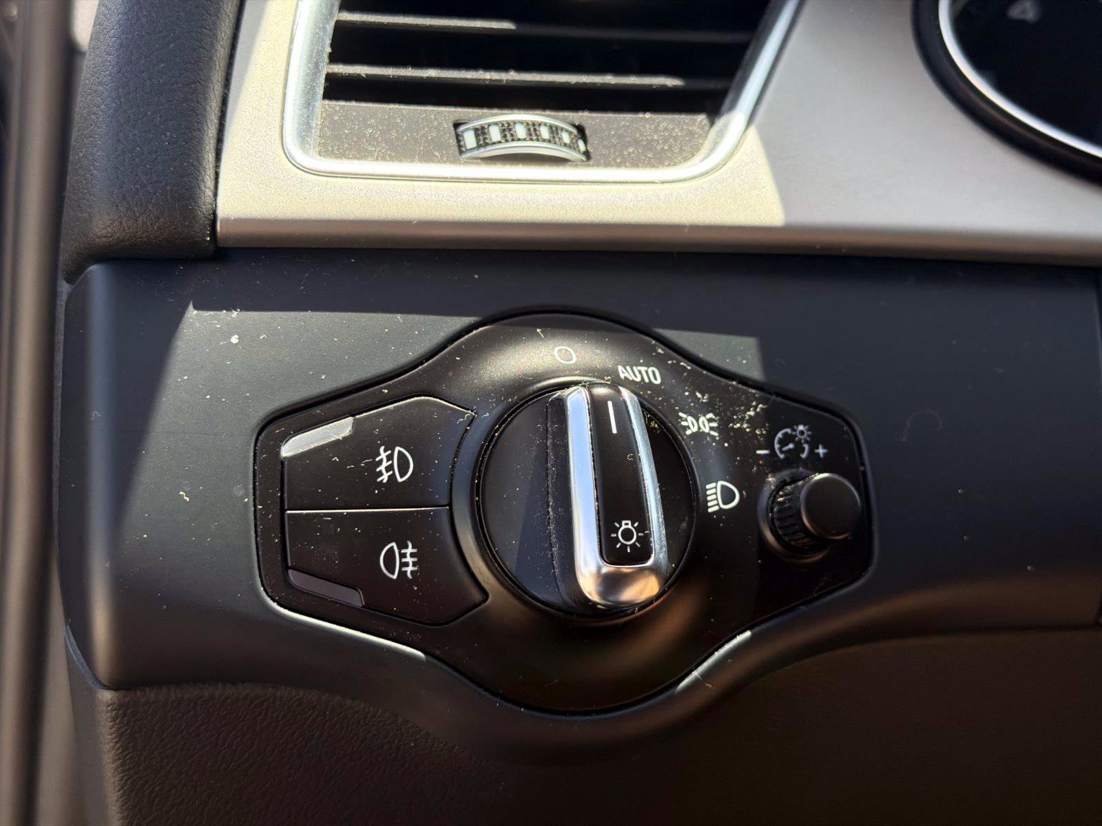 Used 2014 Audi A4 2.0T Premium w/ Audi MMI Navigation image 25