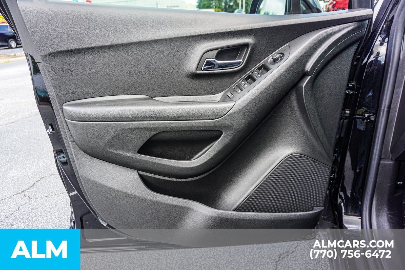 Used 2022 Chevrolet Trax LS w/ Tint and Cruise Package FWD image 48
