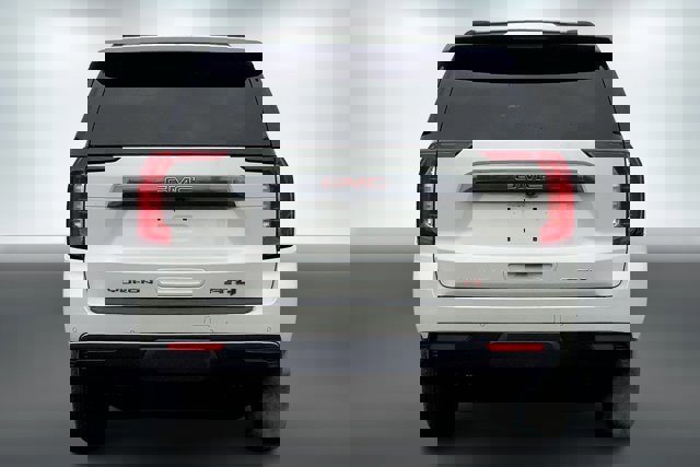 Used 2022 GMC Yukon AT4 image 3