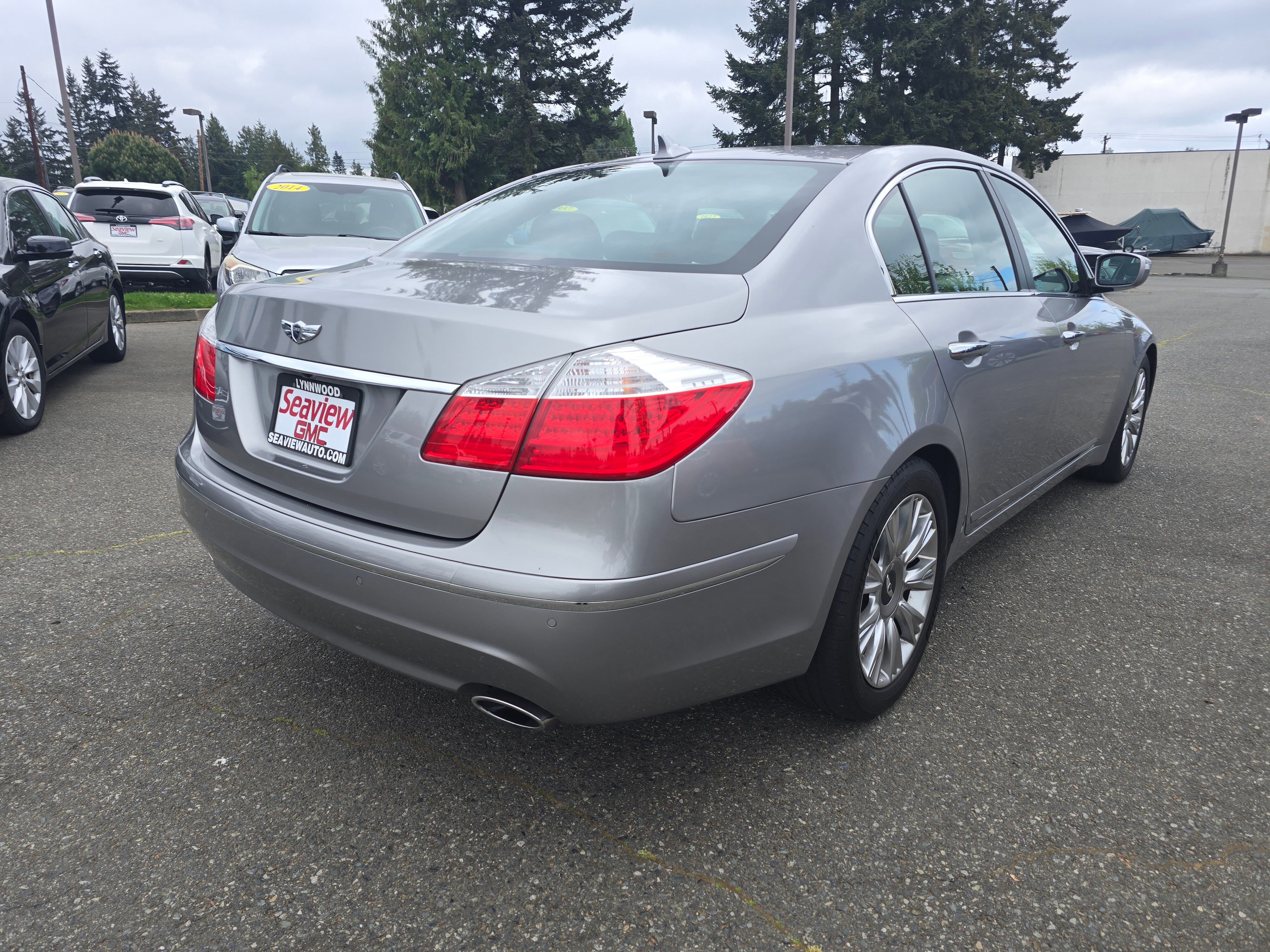 Used 2009 Hyundai Genesis 3.8 w/ Technology Pkg 4 RWD image 7