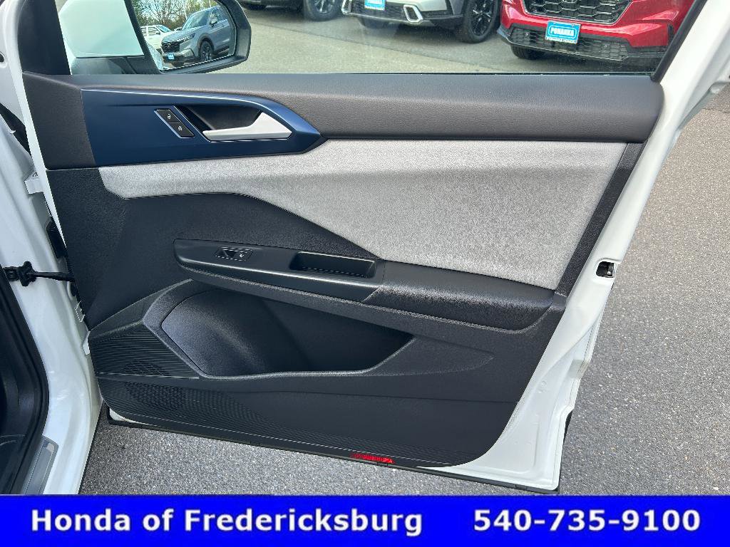 Used 2022 Volkswagen Taos SE AWD/4WD image 13