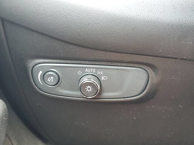 Used 2019 Chevrolet Equinox LT w/ Driver Convenience Package FWD image 19