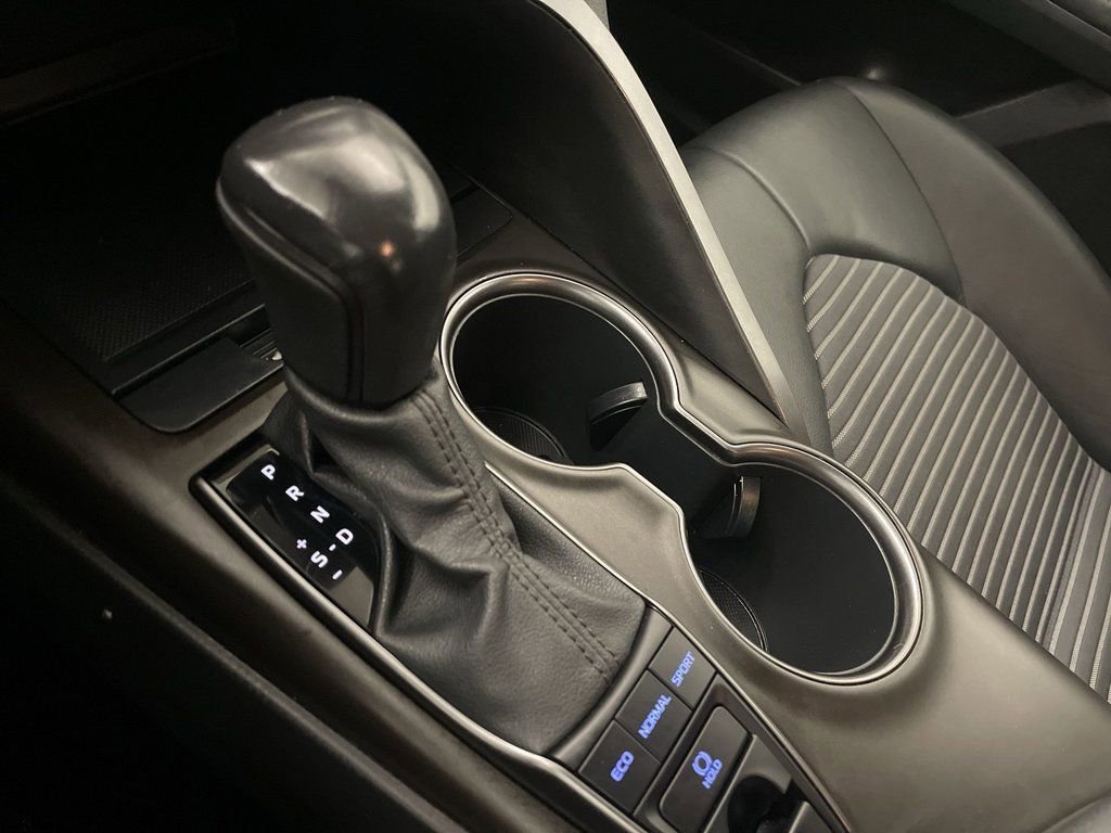 Used 2022 Toyota Camry SE w/ Convenience Package image 10