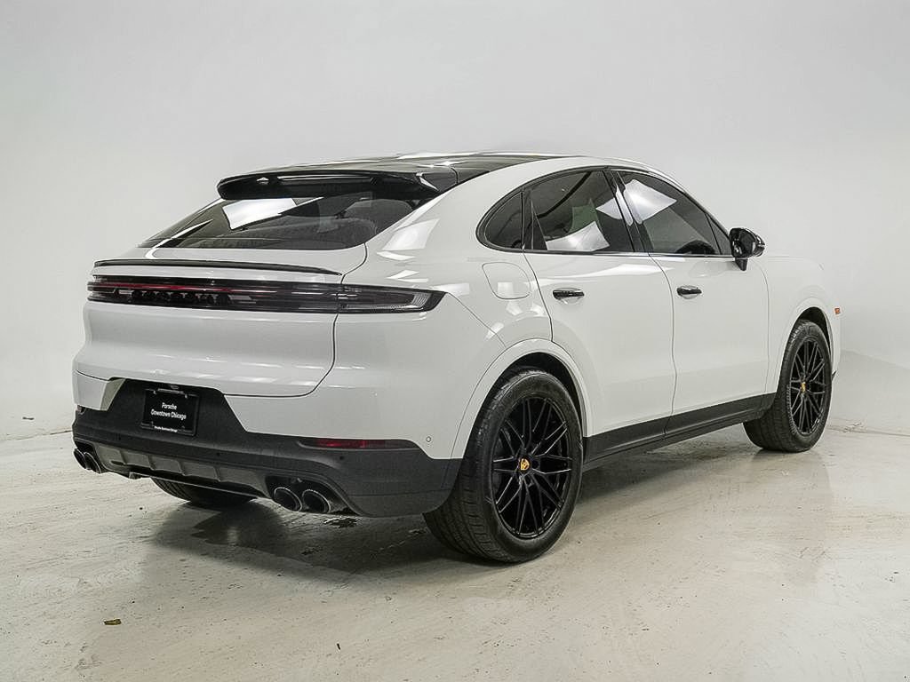 Certified 2024 Porsche Cayenne Coupe AWD/4WD image 5