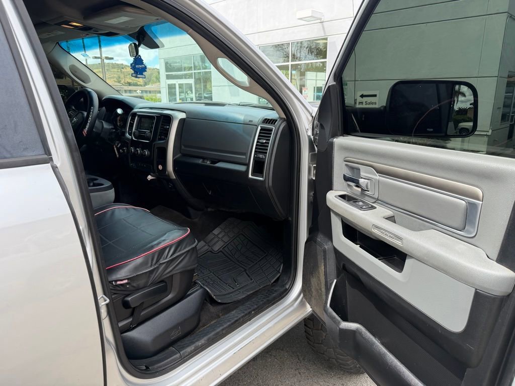 Used 2017 RAM 2500 SLT AWD/4WD image 16