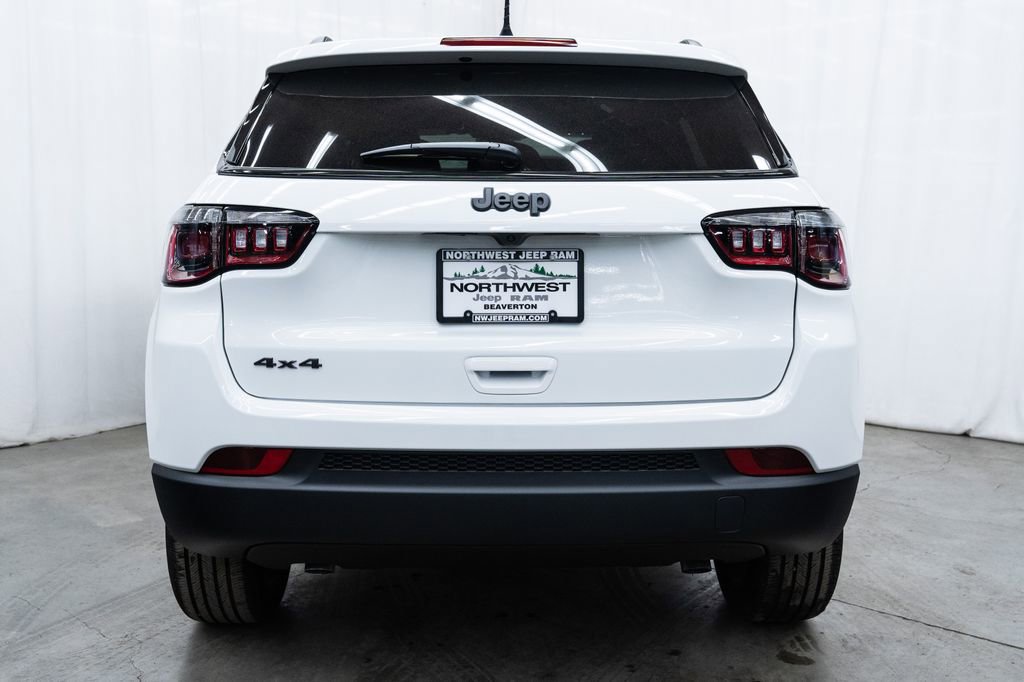 New 2026 Jeep Compass Latitude image 5