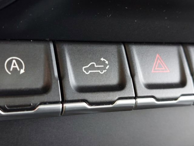 Used 2020 Chevrolet Silverado 1500 LTZ w/ LTZ Premium Package image 27