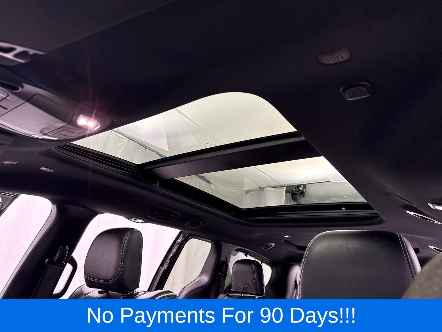 Used 2020 Chrysler Pacifica Limited FWD image 29