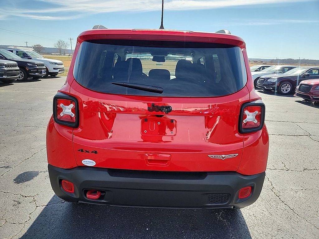 Used 2023 Jeep Renegade Trailhawk AWD/4WD image 8