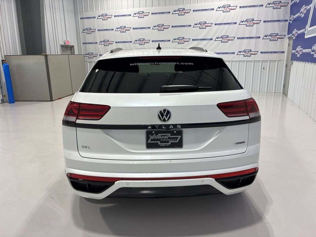 Used 2023 Volkswagen Atlas Cross Sport SEL R-Line AWD/4WD image 6