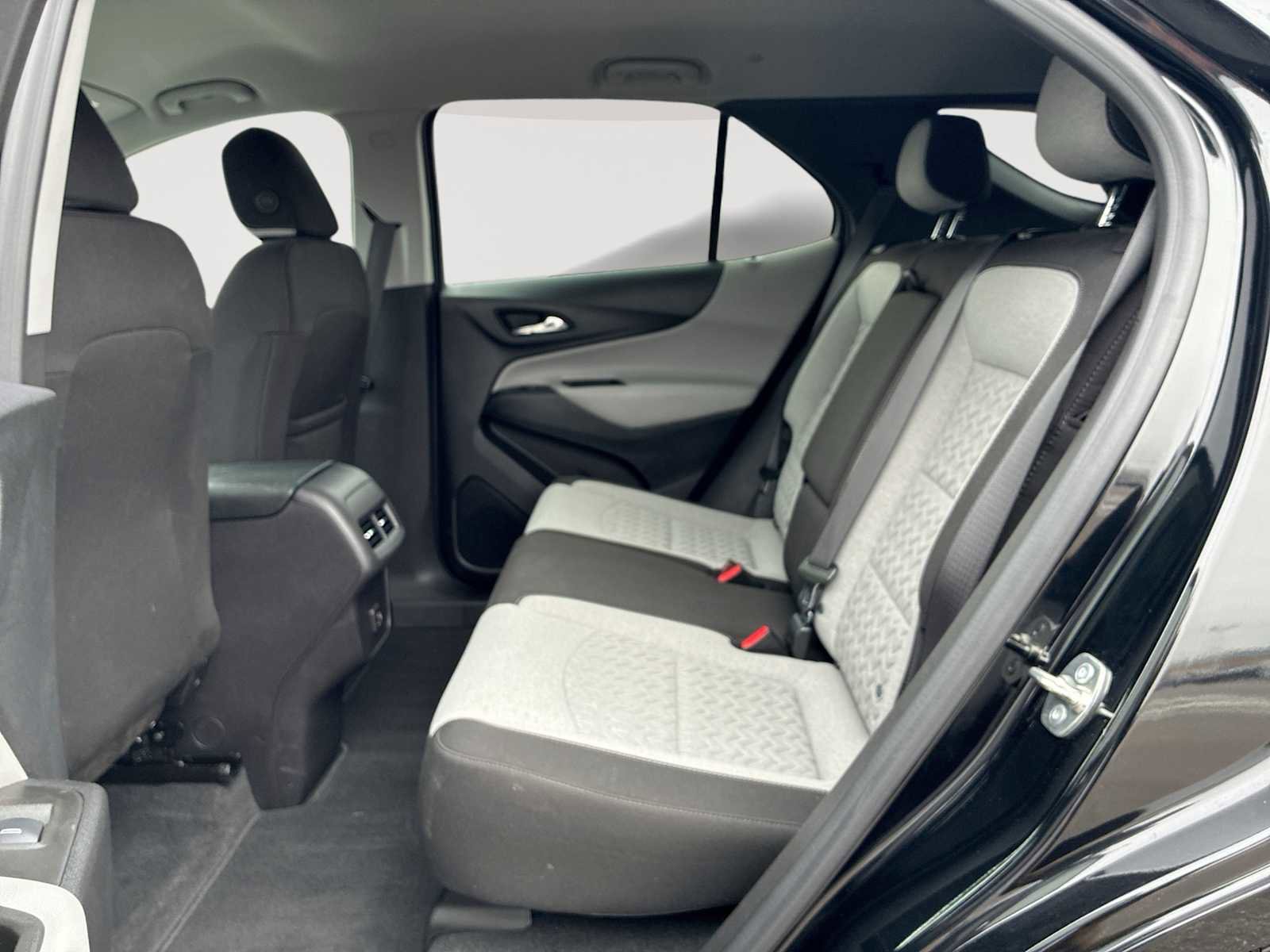 Used 2024 Chevrolet Equinox LS w/ LS Convenience Package image 24