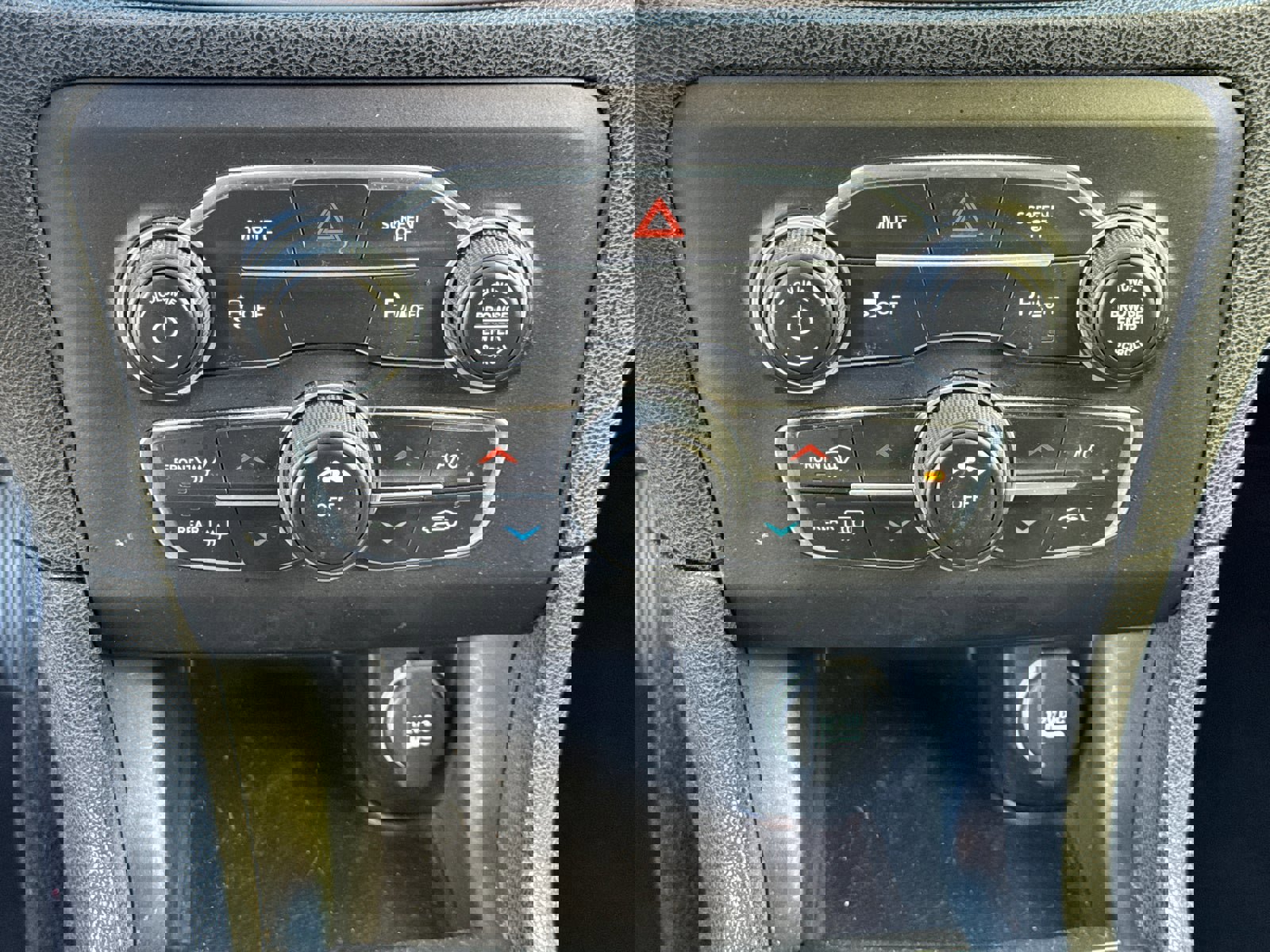 Used 2023 Dodge Charger SXT w/ Blacktop Package image 28