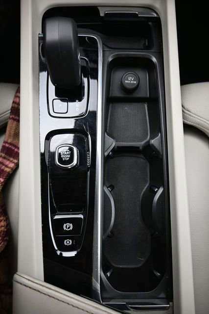 Used 2024 Volvo S60 B5 Ultimate image 11