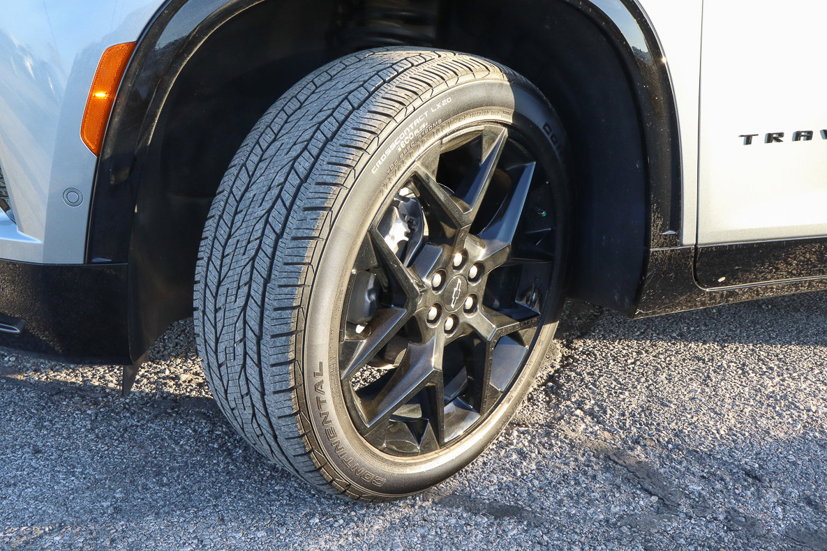 Used 2025 Chevrolet Traverse RS w/ LPO, Floor Liner Package image 17