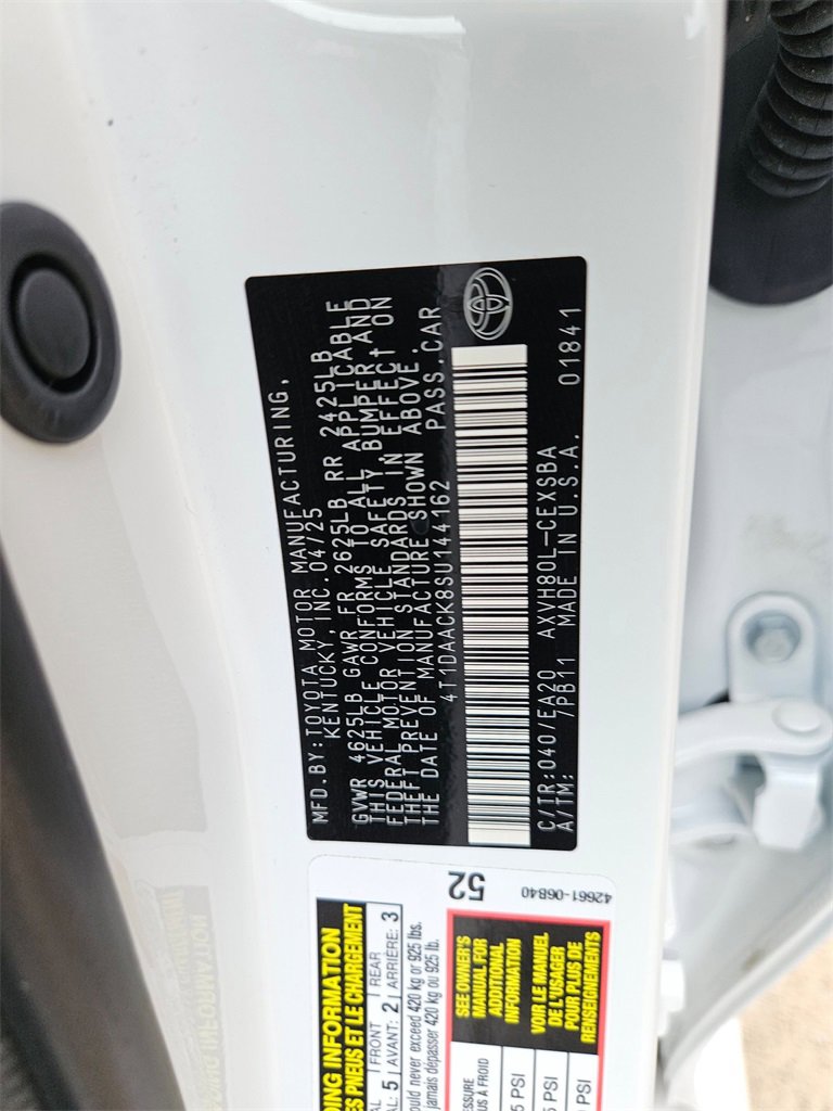 Used 2025 Toyota Camry SE image 30