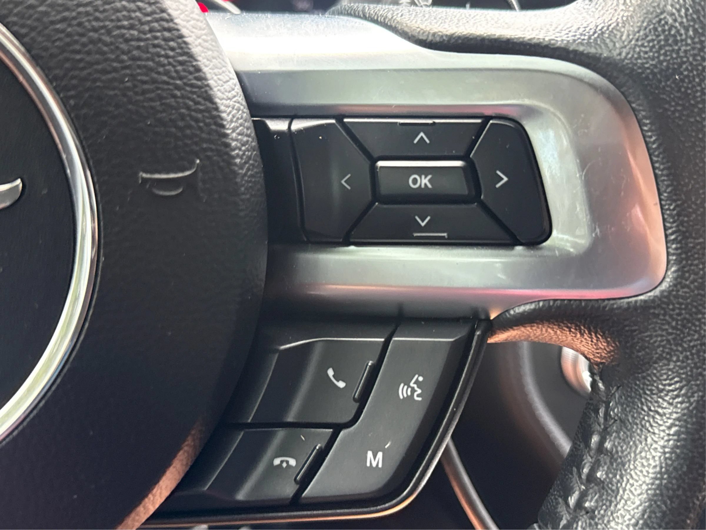 Used 2019 Ford Mustang Coupe w/ Black Accent Package RWD image 29