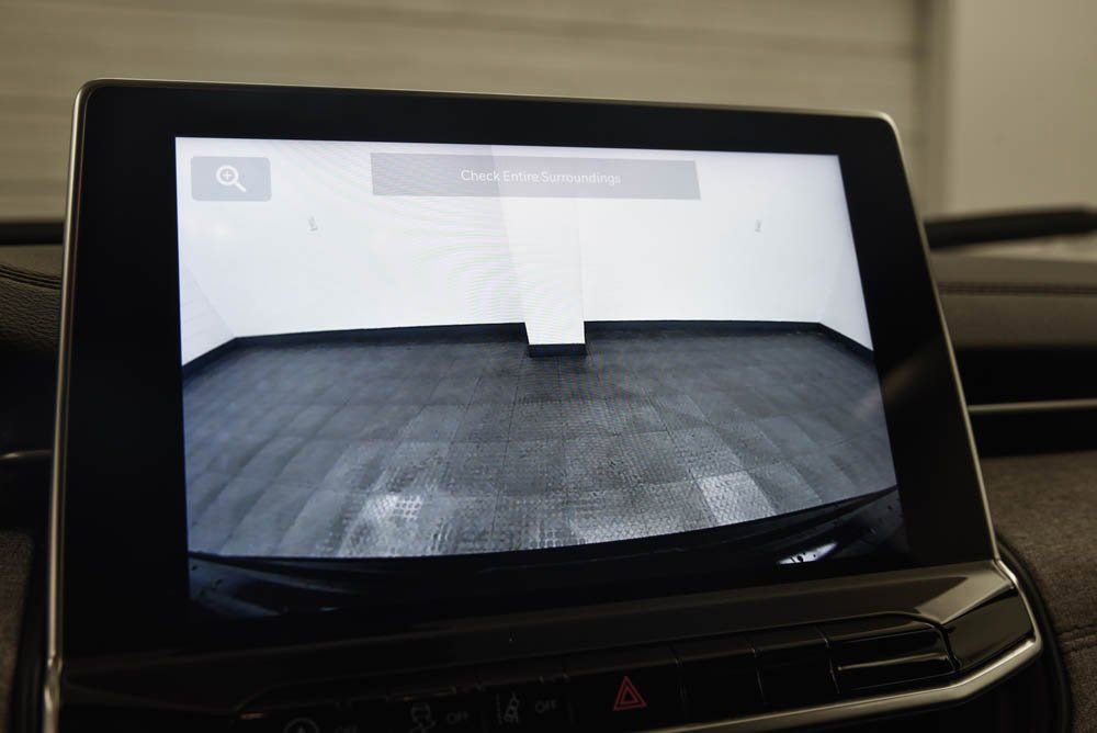 Used 2023 Jeep Compass Latitude image 19