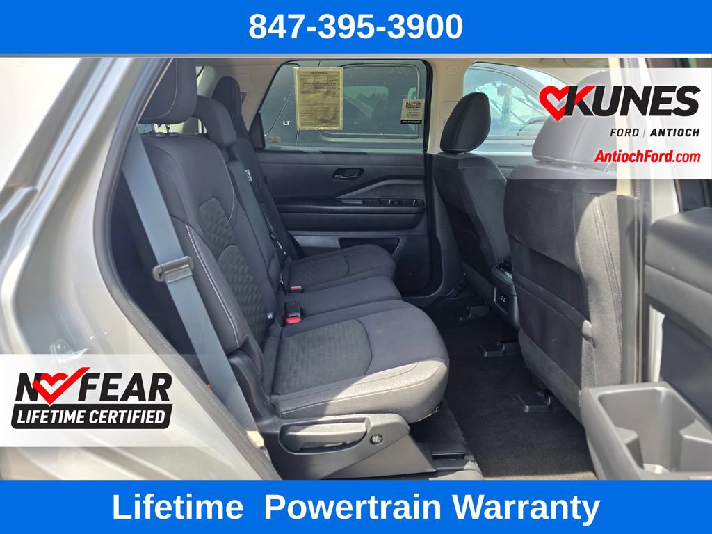 Used 2025 Nissan Pathfinder SV FWD image 30