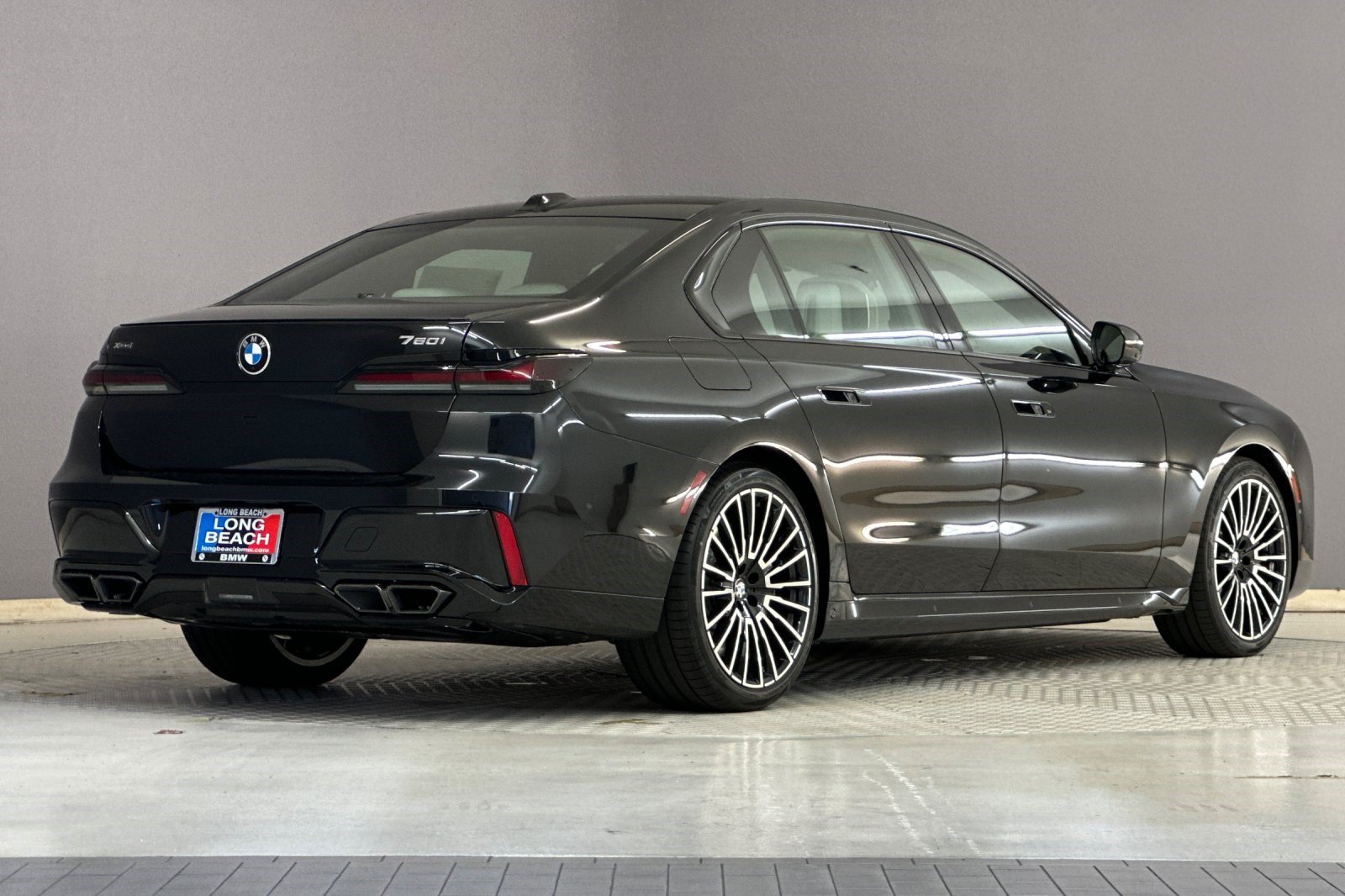 New 2026 BMW 760i xDrive w/ Executive Package AWD/4WD image 9