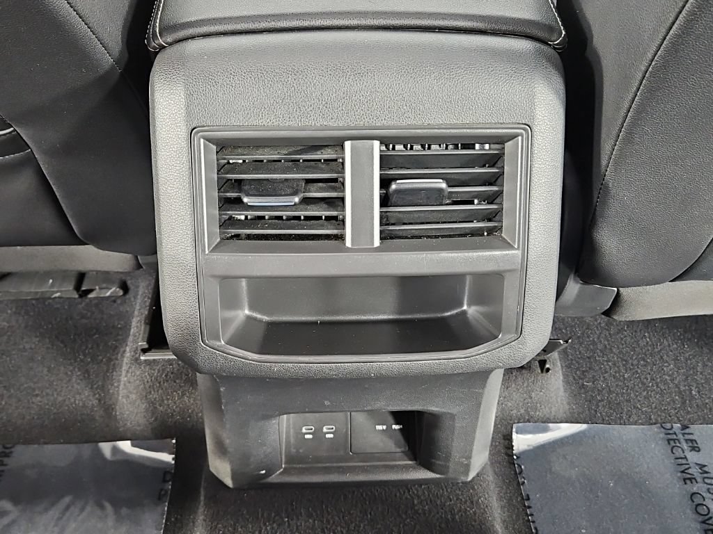 Used 2023 Volkswagen Atlas Cross Sport SE w/ Panoramic Sunroof Package AWD/4WD image 24