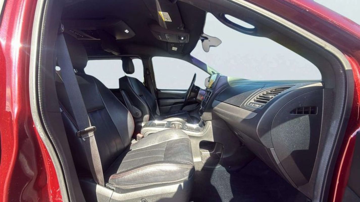 Used 2018 Dodge Grand Caravan GT image 15