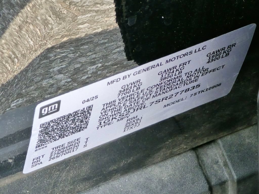 Certified 2025 GMC Yukon XL Denali AWD/4WD image 30