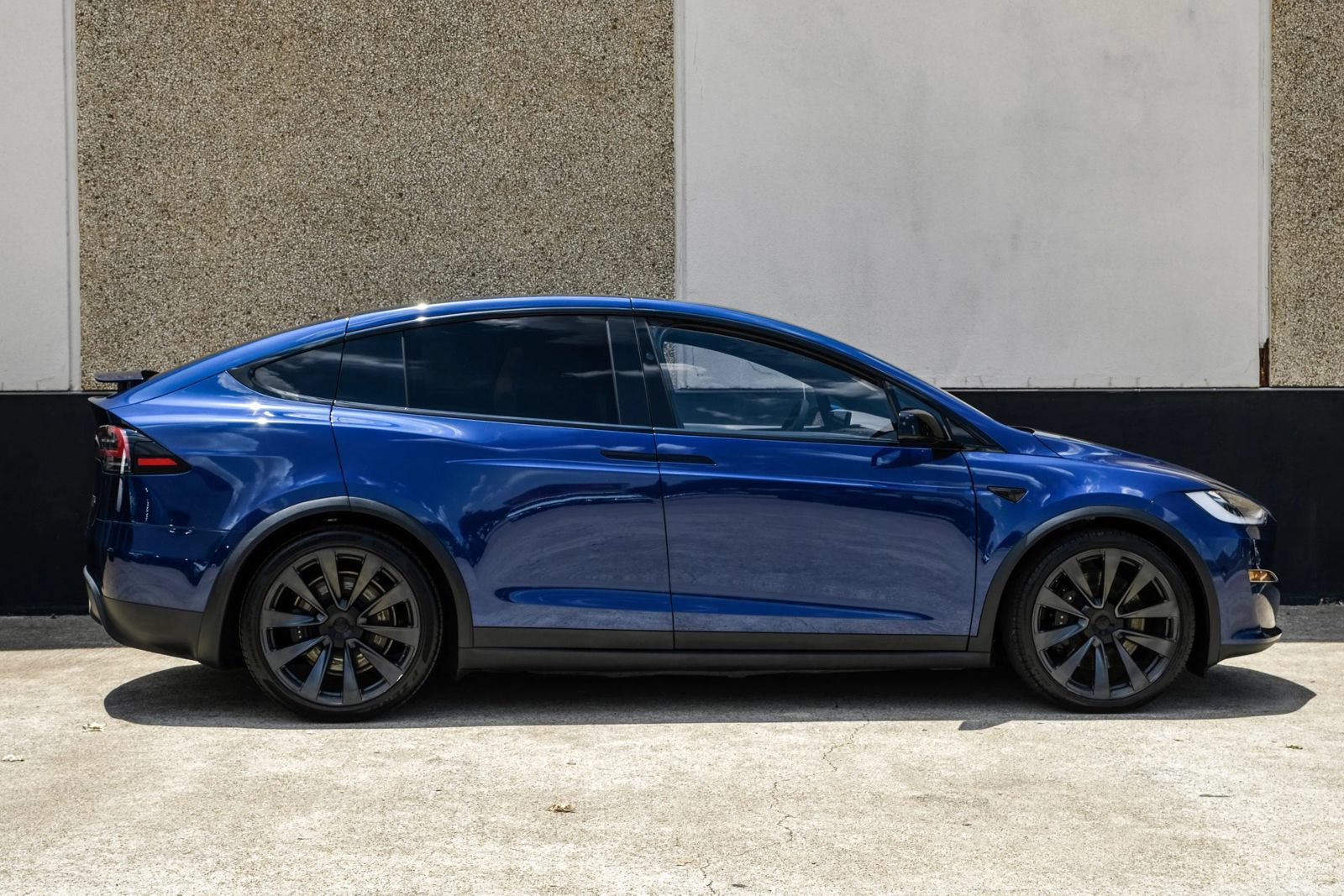 Used 2022 Tesla Model X Plaid AWD/4WD image 7
